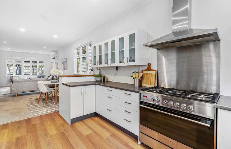 45 Severn Street Island Bay_6