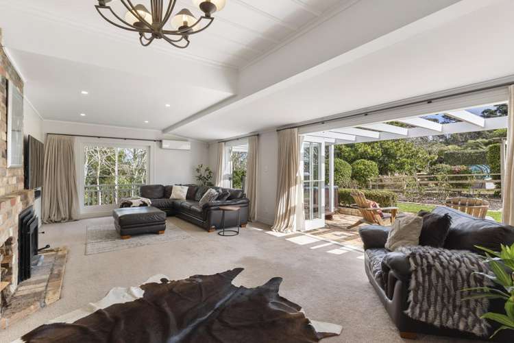 136 Attwood Road Paremoremo_8