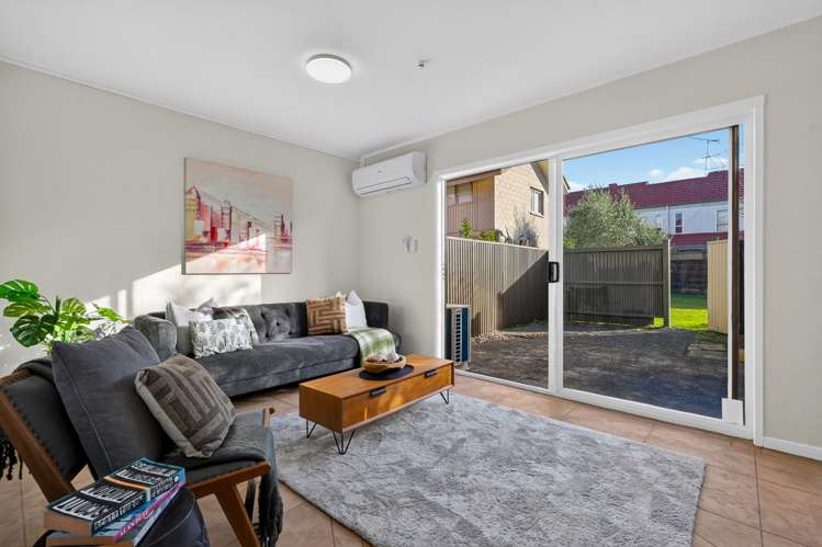 4/3 Glen Road Browns Bay_5