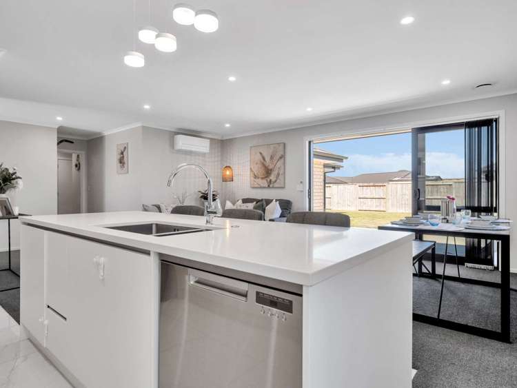 11 Kimbrae Drive Rototuna North_8