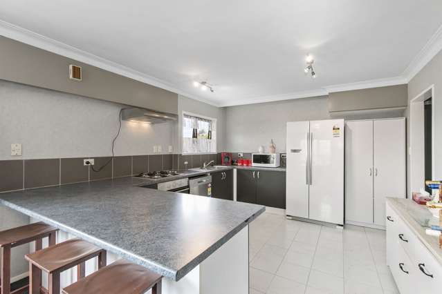 47 Resthill Crescent Glenview_4