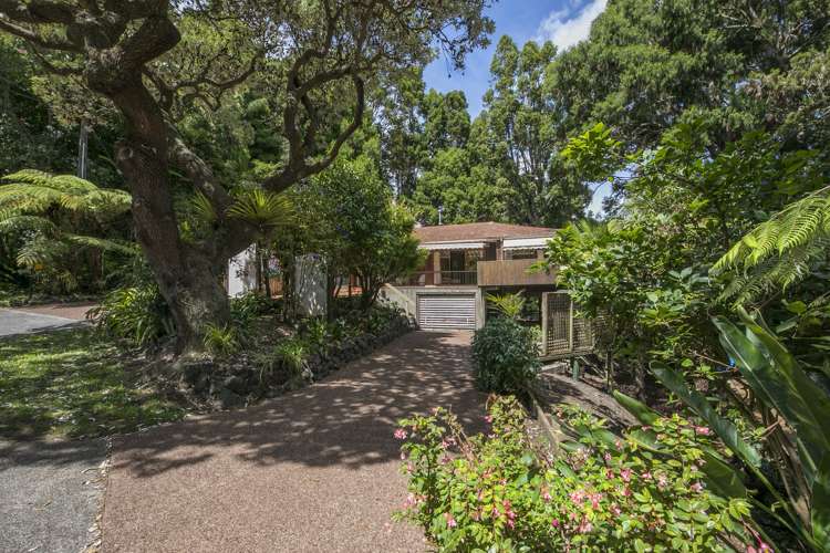 27 Ngaio Road Titirangi_1