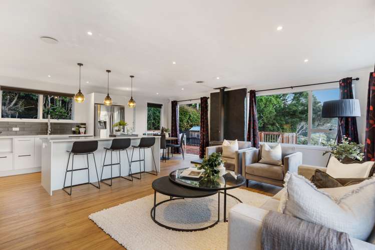 47 Waitakere Road Waitakere_2