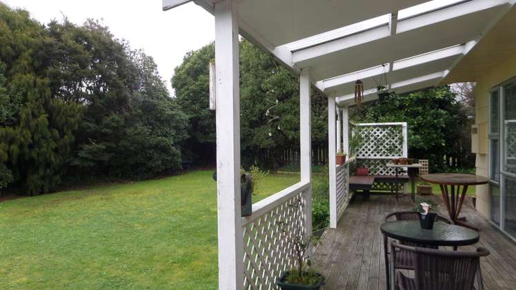 3 Skipage Grove Featherston_9