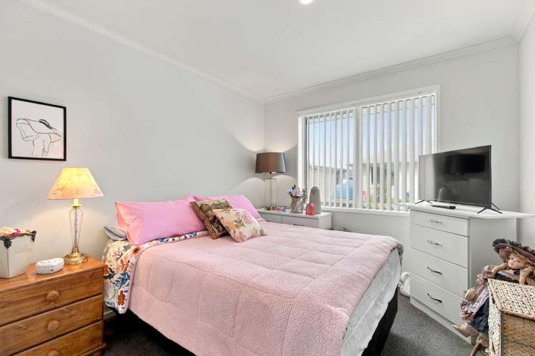 7 Lance Way in the Dunes Lifestyle Village Papamoa_11