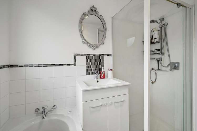 6 Gem Street Pukehangi_18