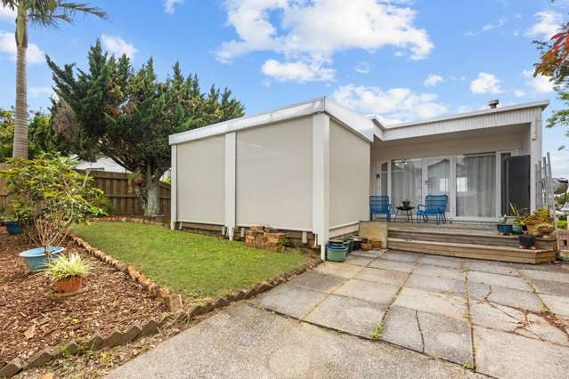 1/3 Heron Place Pakuranga Heights_1