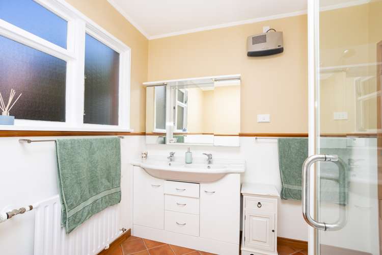 96 Lewis Street Gladstone_24