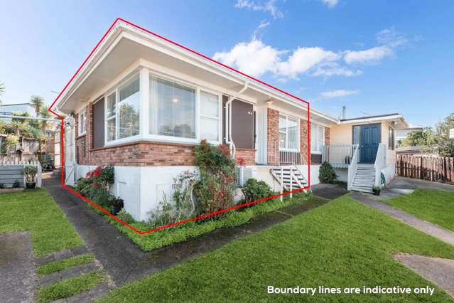 Brick & Tile in Macleans Zone, Walk to Top Schools