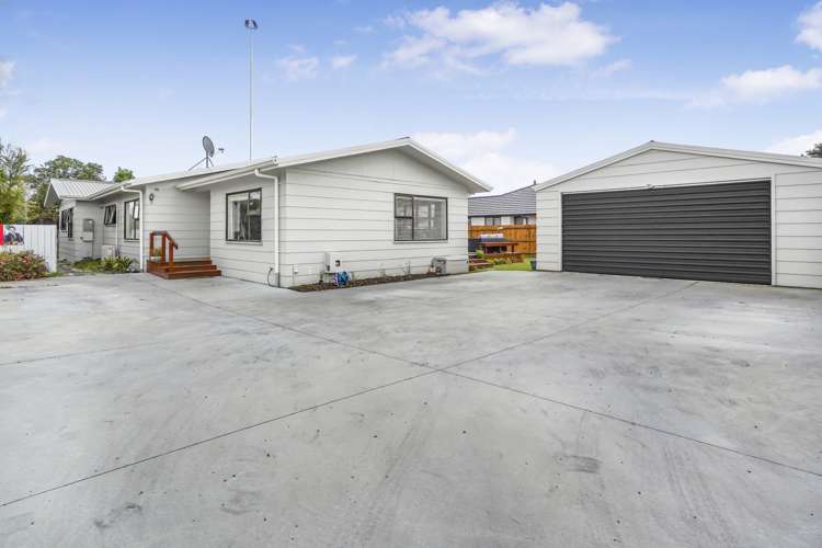 45 Ashurst Avenue Pukete_23