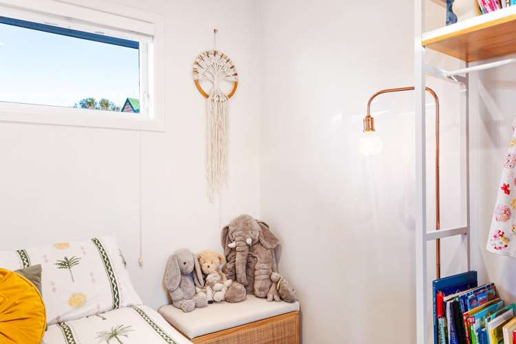 56 Vodanovich Road Te Atatu South_19