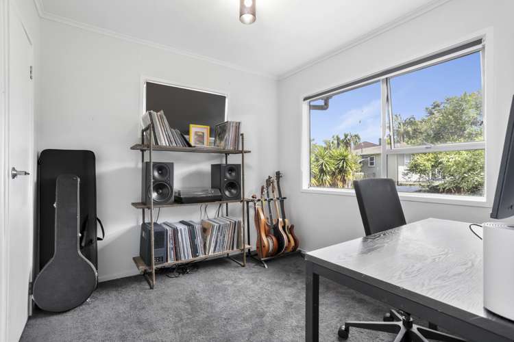 7 James Scott Place Te Atatu South_14