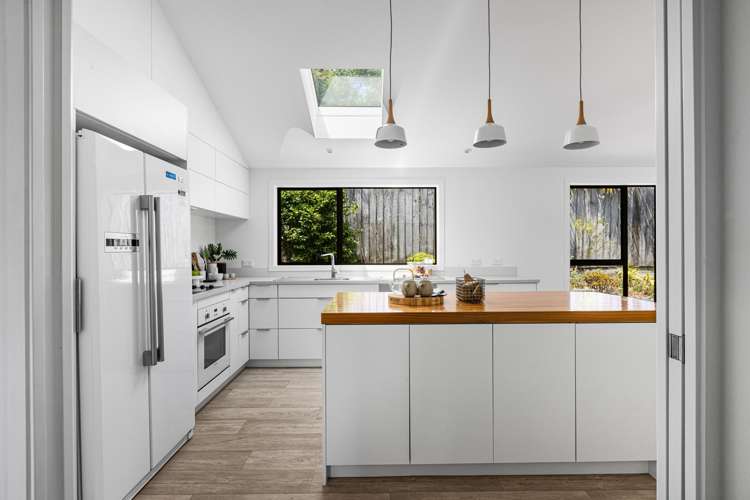 230a Beach Road Campbells Bay_16