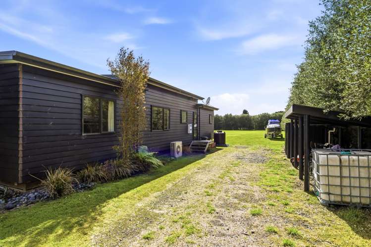 26 Riverpark Drive Kuratau_19