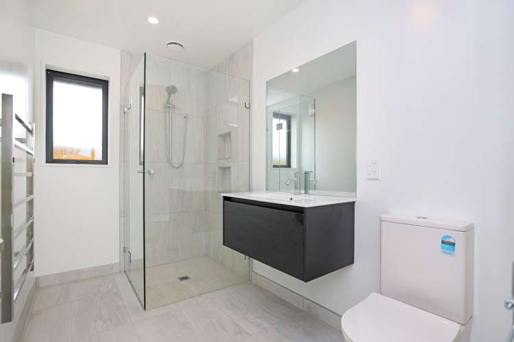 52 Strowan Avenue Elgin_14
