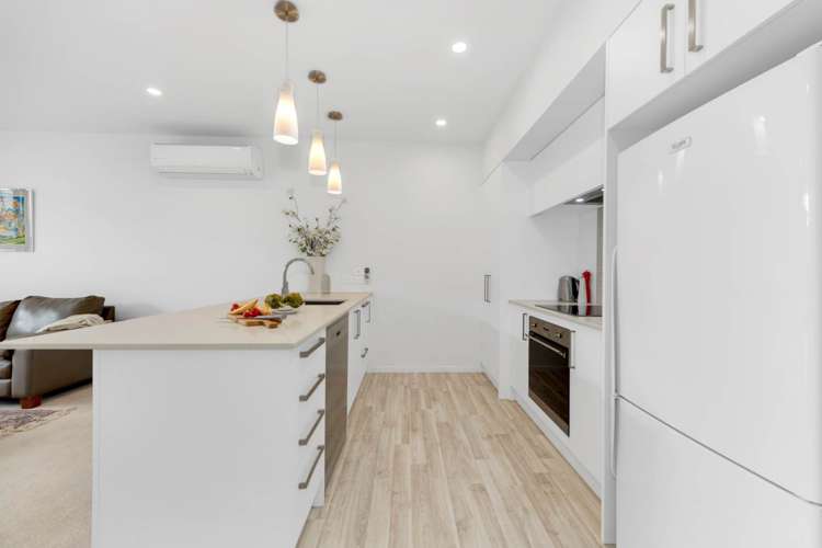 17 Gateway Avenue_0
