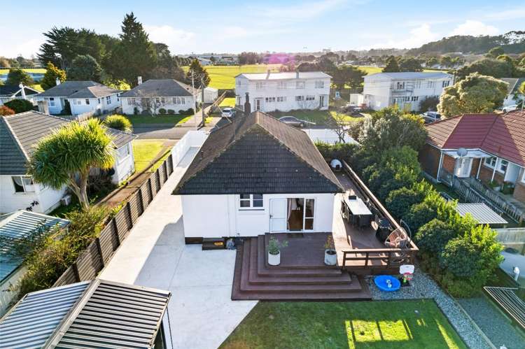 21 Hadfield Crescent 1201_17