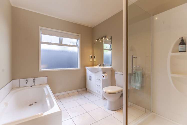 28a Middle Road Havelock North_19