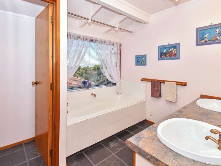 7 Elsted Place Goodwood Heights_16