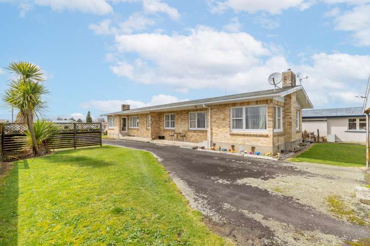 18a & 18b Kauri Crescent_0