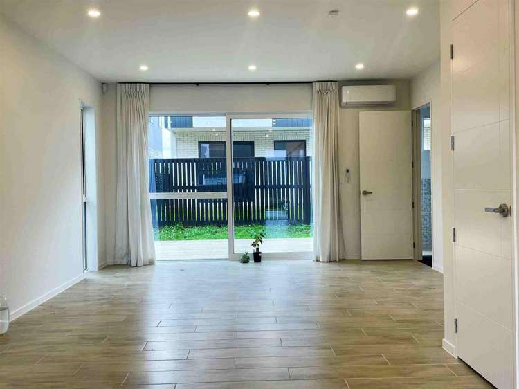4 Longview Oak Lane Papakura_9