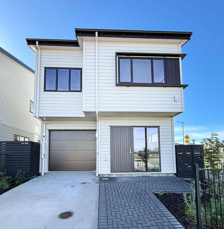 1 Greenbrier Street_0