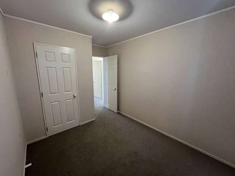 45 Glenview Road Glen Eden_13