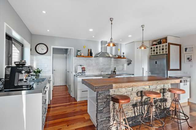 5808 West Coast Road Springfield_4