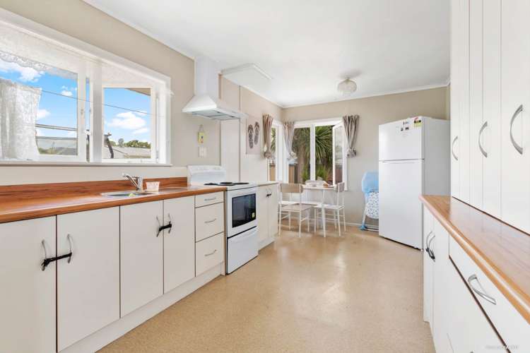 192 Old Wairoa Road Papakura_11