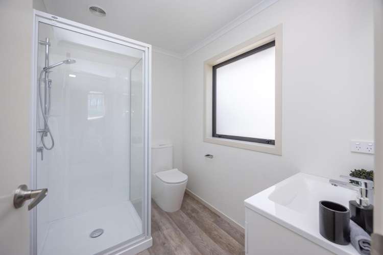 16 Korako Lane 500153_7
