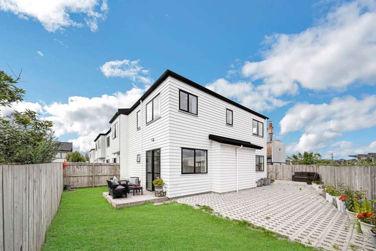 12/60 Kelman Road Kelston_13