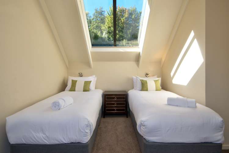 44 Suburb Street Queenstown_12