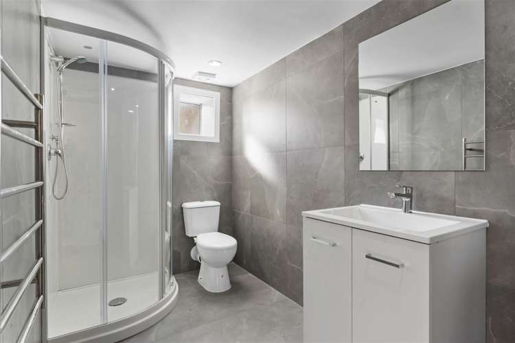 3 Aeroview Drive Beach Haven_14