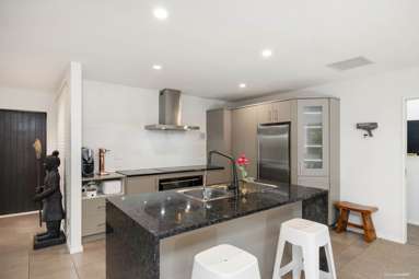 2 Overend Court_4