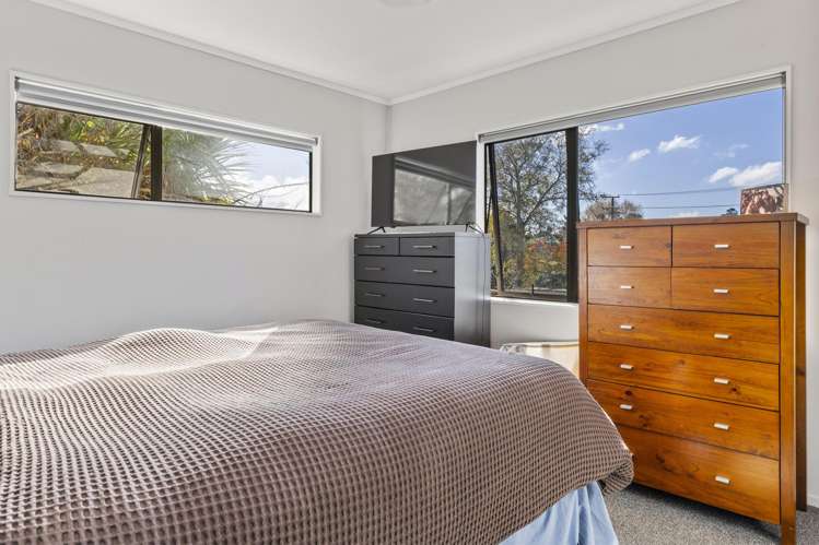 18 Motutahae Street Taupo_11