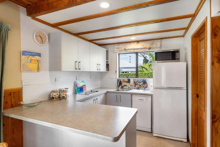 294 Main Road Tairua_11