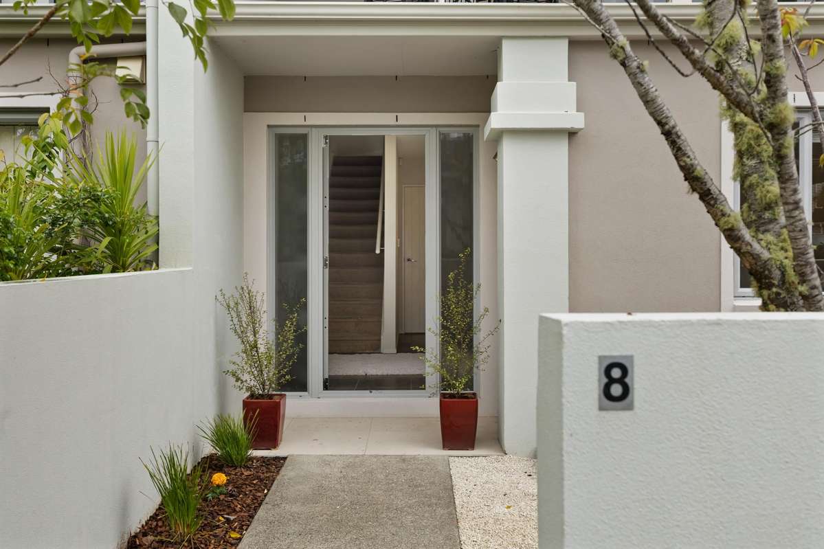 8/11 Hatfield Place_2