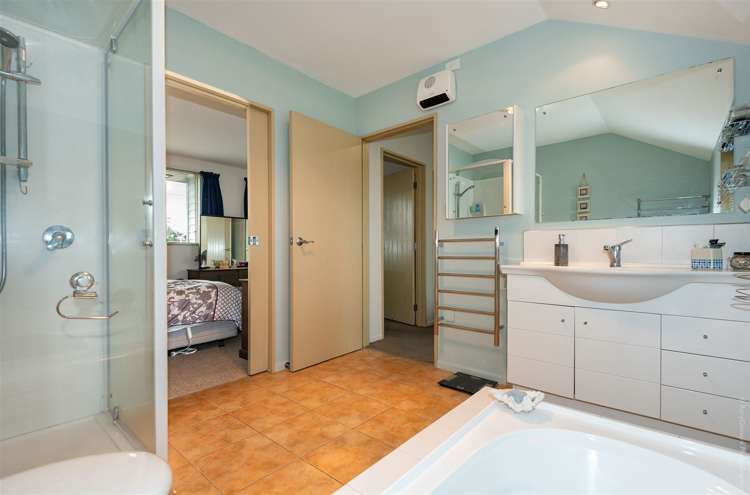 2 Palm Drive Shirley_18