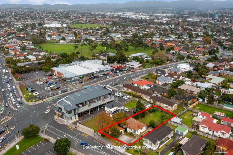 8 Flanshaw Road Te Atatu South_1