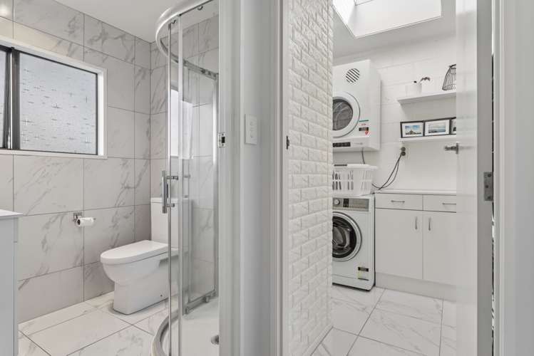 2/4 Mardi Place Mount Maunganui_10