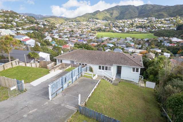 42 Victory Avenue Karori_2