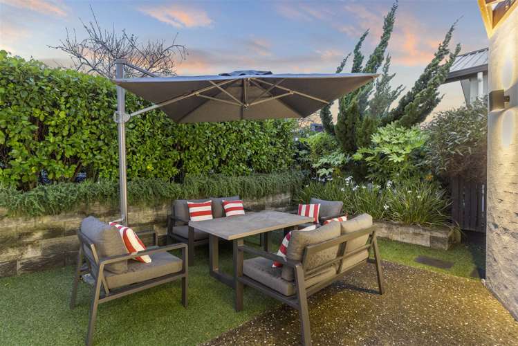 11 Tuatini Place Long Bay_16