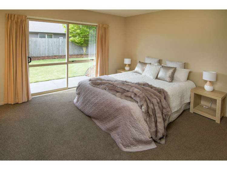 22 Parkside Crescent Northwood_8