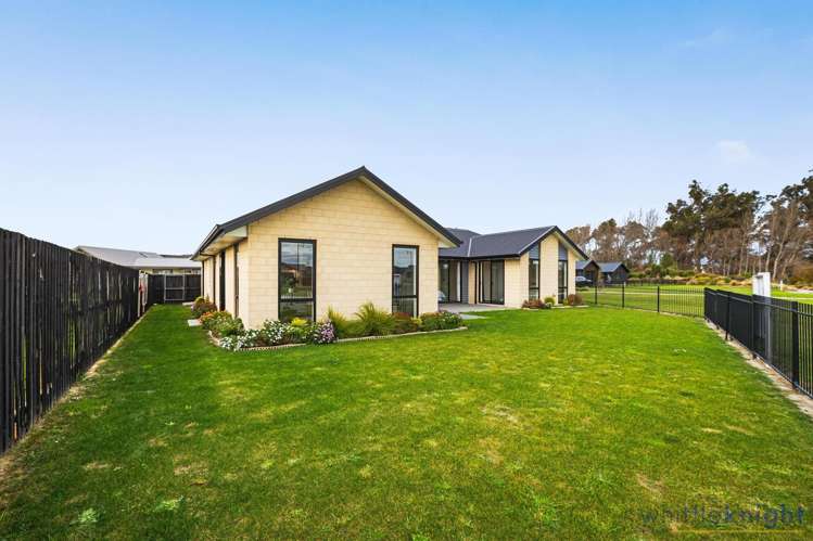 14 Hollard Crescent Lincoln_9