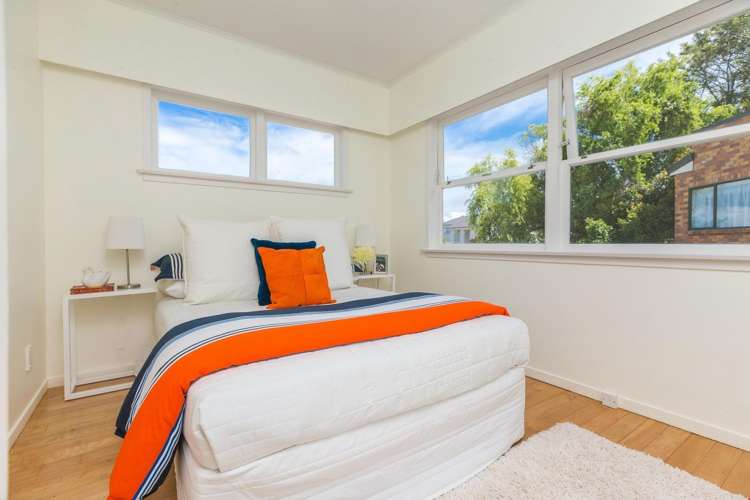 6 Kennedy Avenue Forrest Hill_15