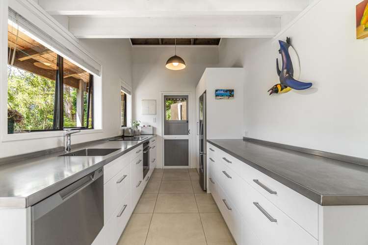 178 Ocean View Road Oneroa_12