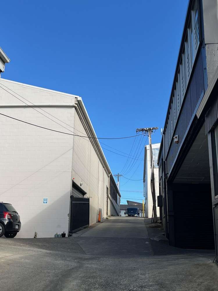 64 Barrys Point Road Takapuna_2