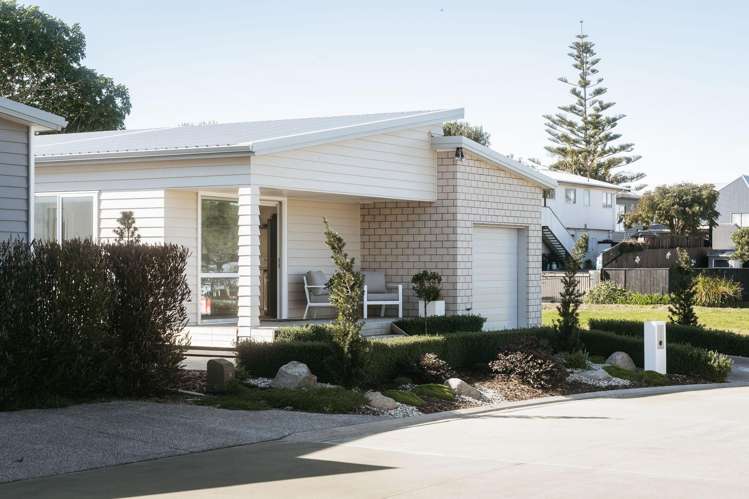 65 Riley Crescent Papamoa_1