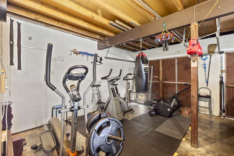 6 Balliol Drive Tawa_18