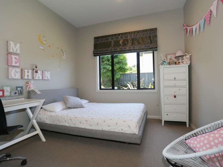 8 Outlook Terrace Taradale_12